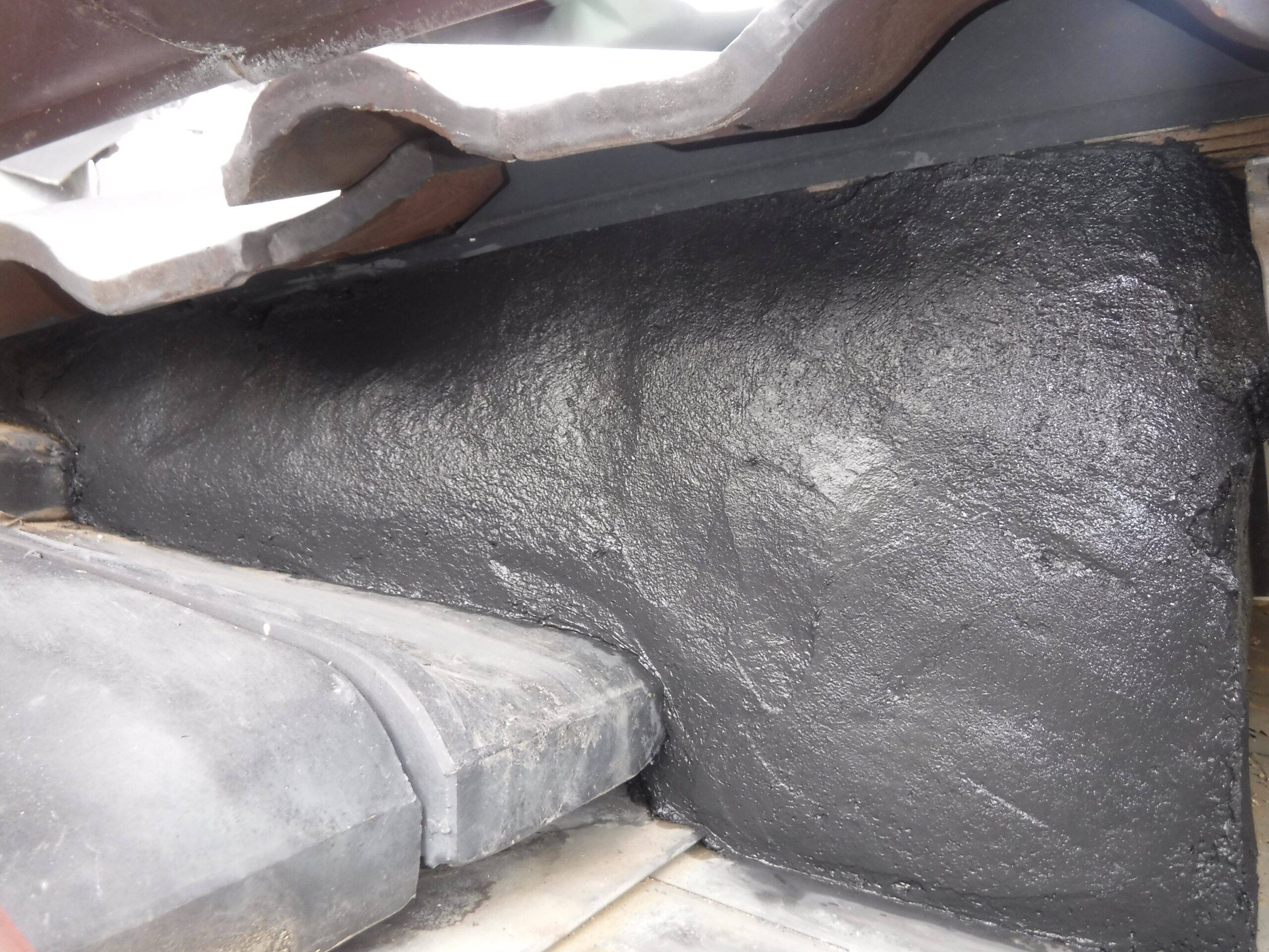 施工後見違えるほど完璧にふさがれた侵入口