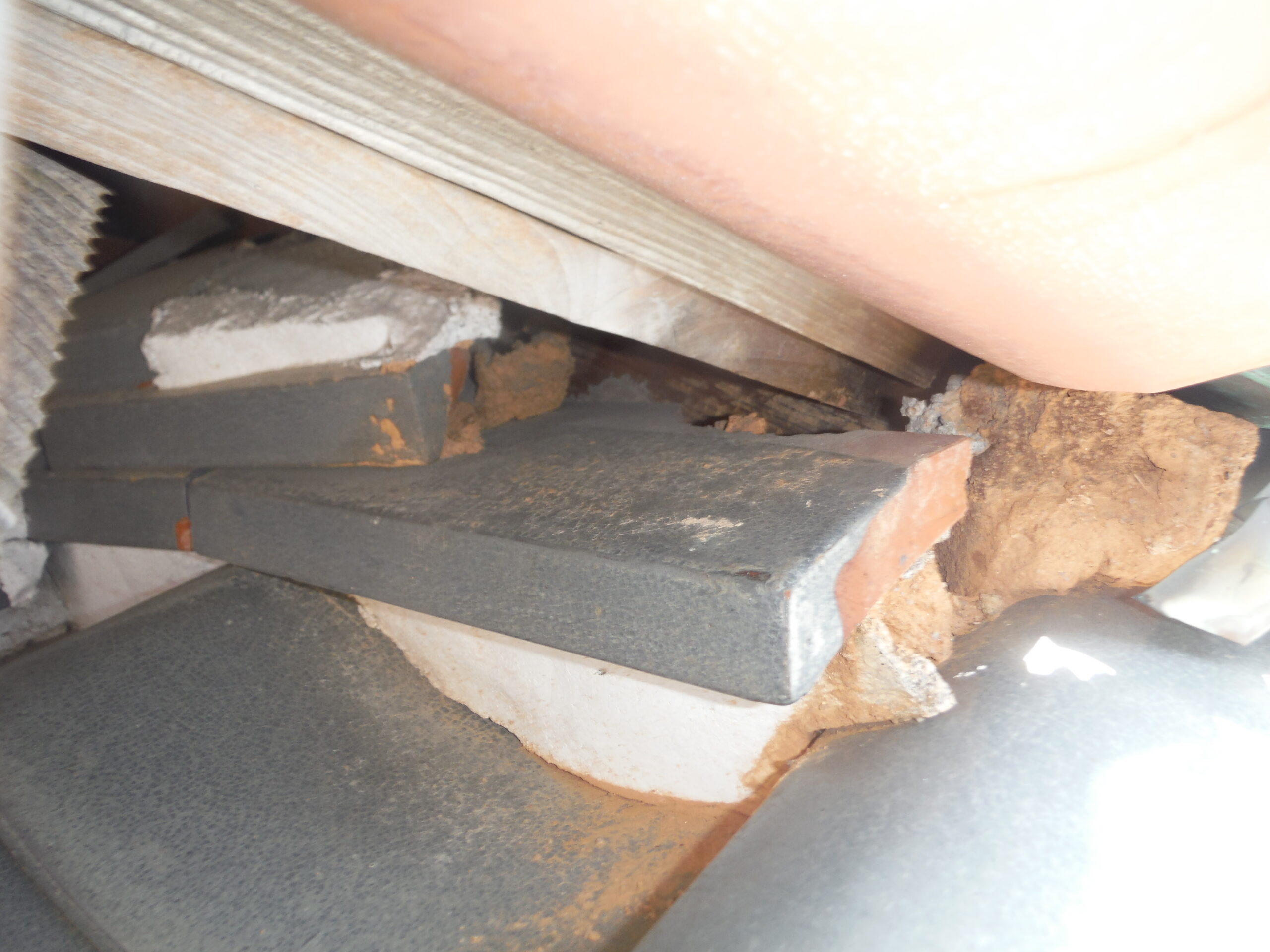 侵入口となっていた隙間