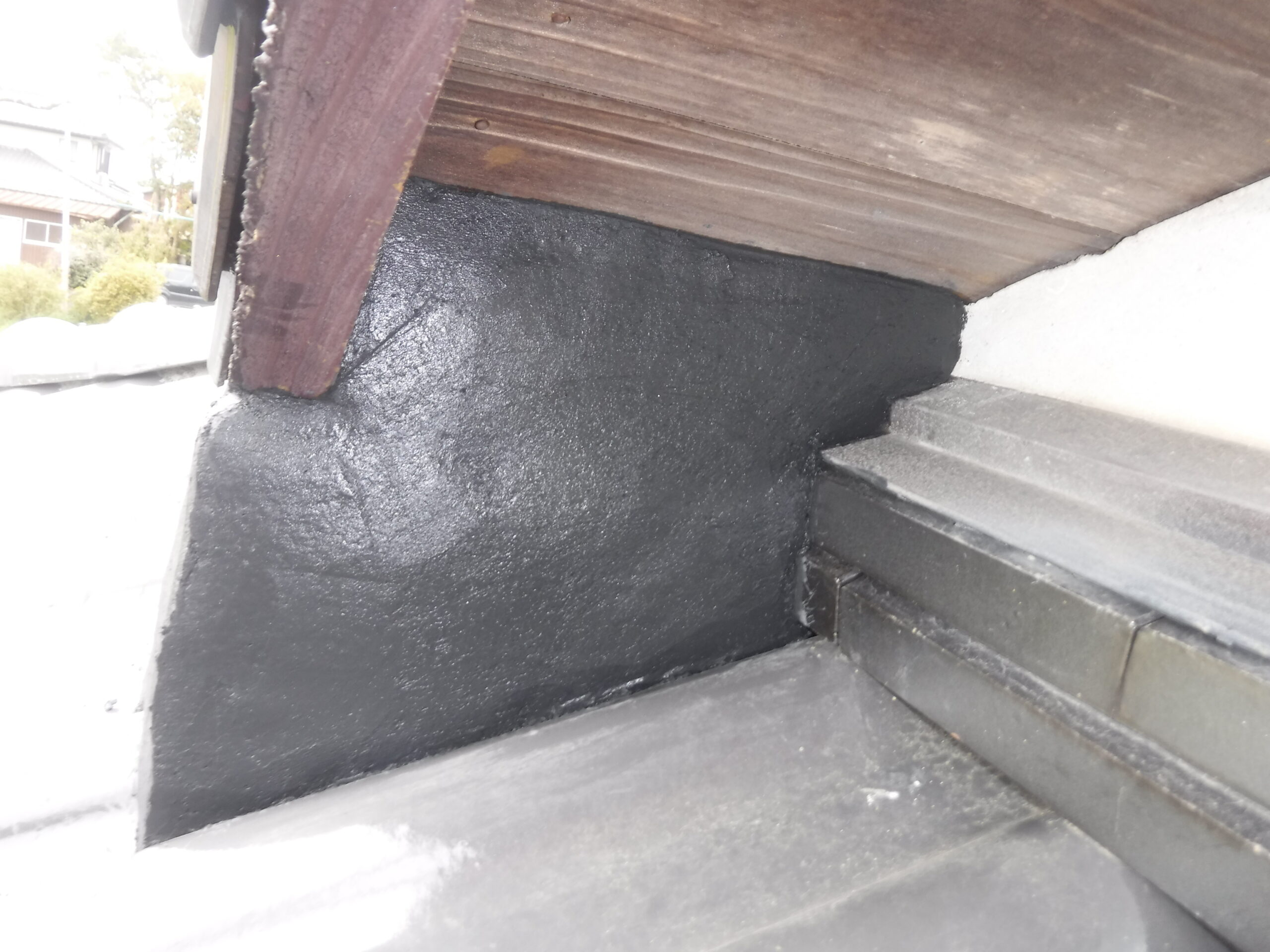 施工後見違えるほど完璧にふさがれた侵入口