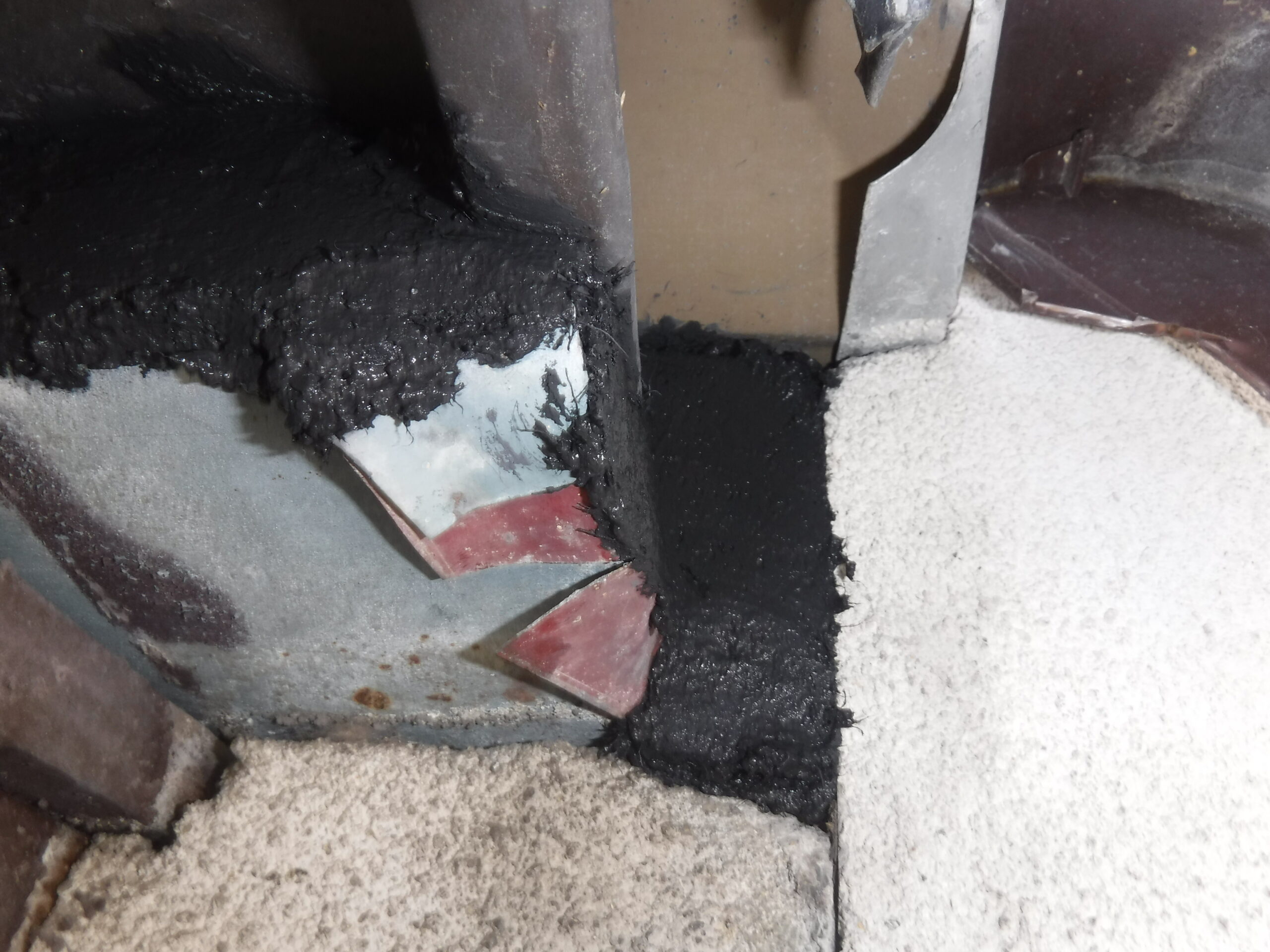 施工後見違えるほど完璧にふさがれた侵入口