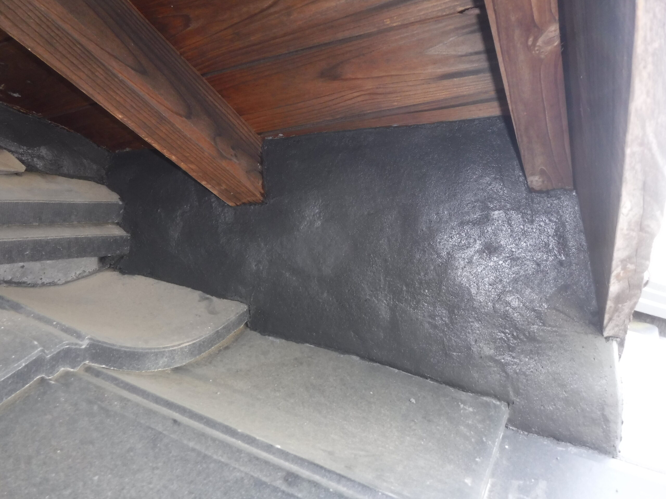 施工後見違えるほど完璧にふさがれた侵入口