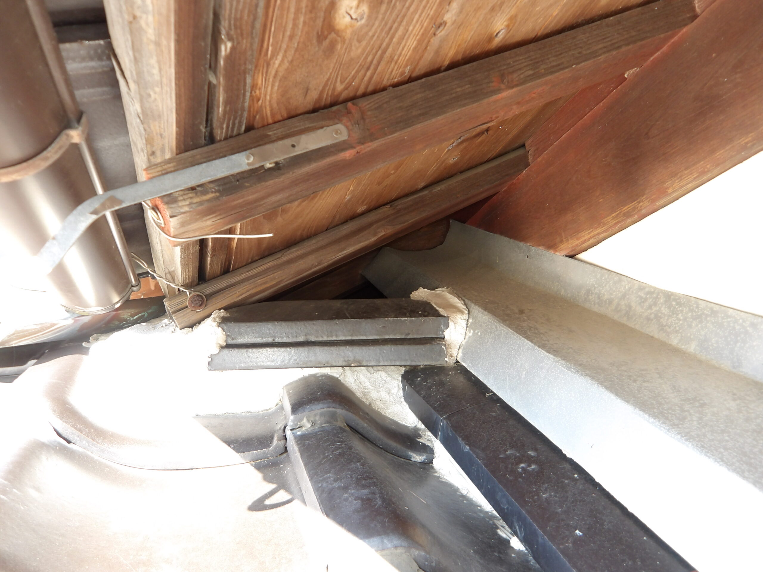 侵入口となっていた隙間