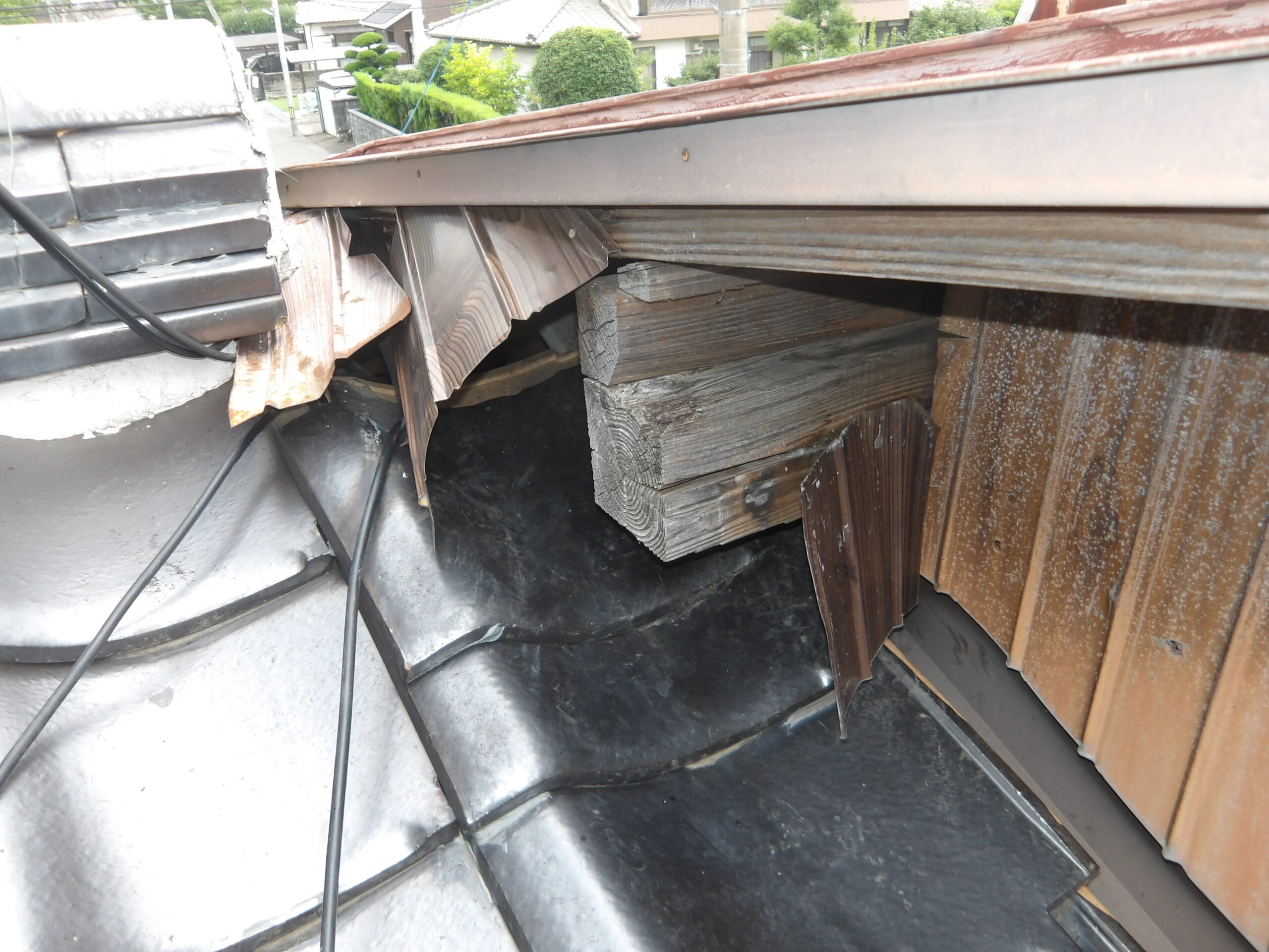 侵入口となっていた隙間