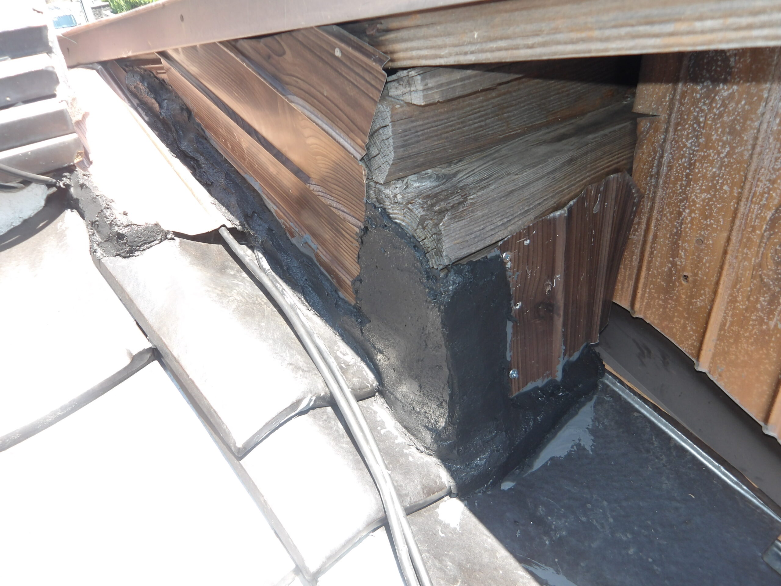 施工後見違えるほど完璧にふさがれた侵入口