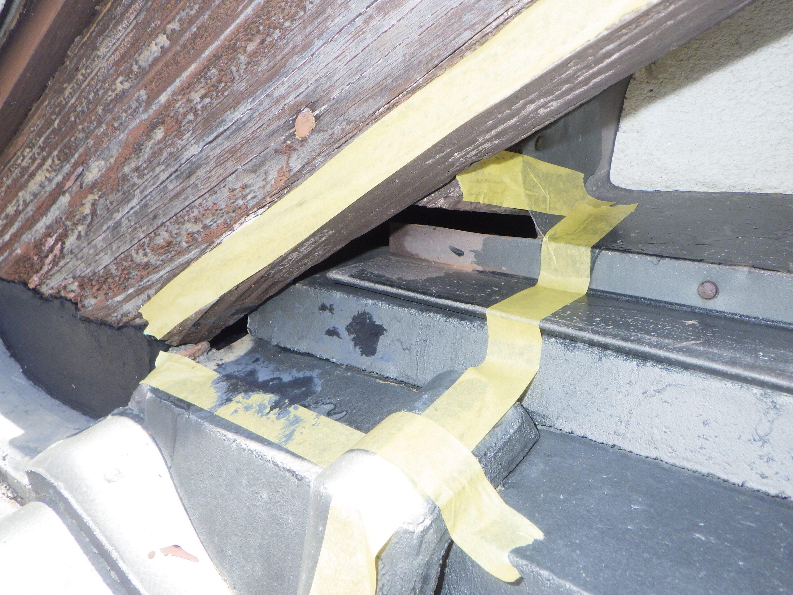 侵入口となっていた隙間