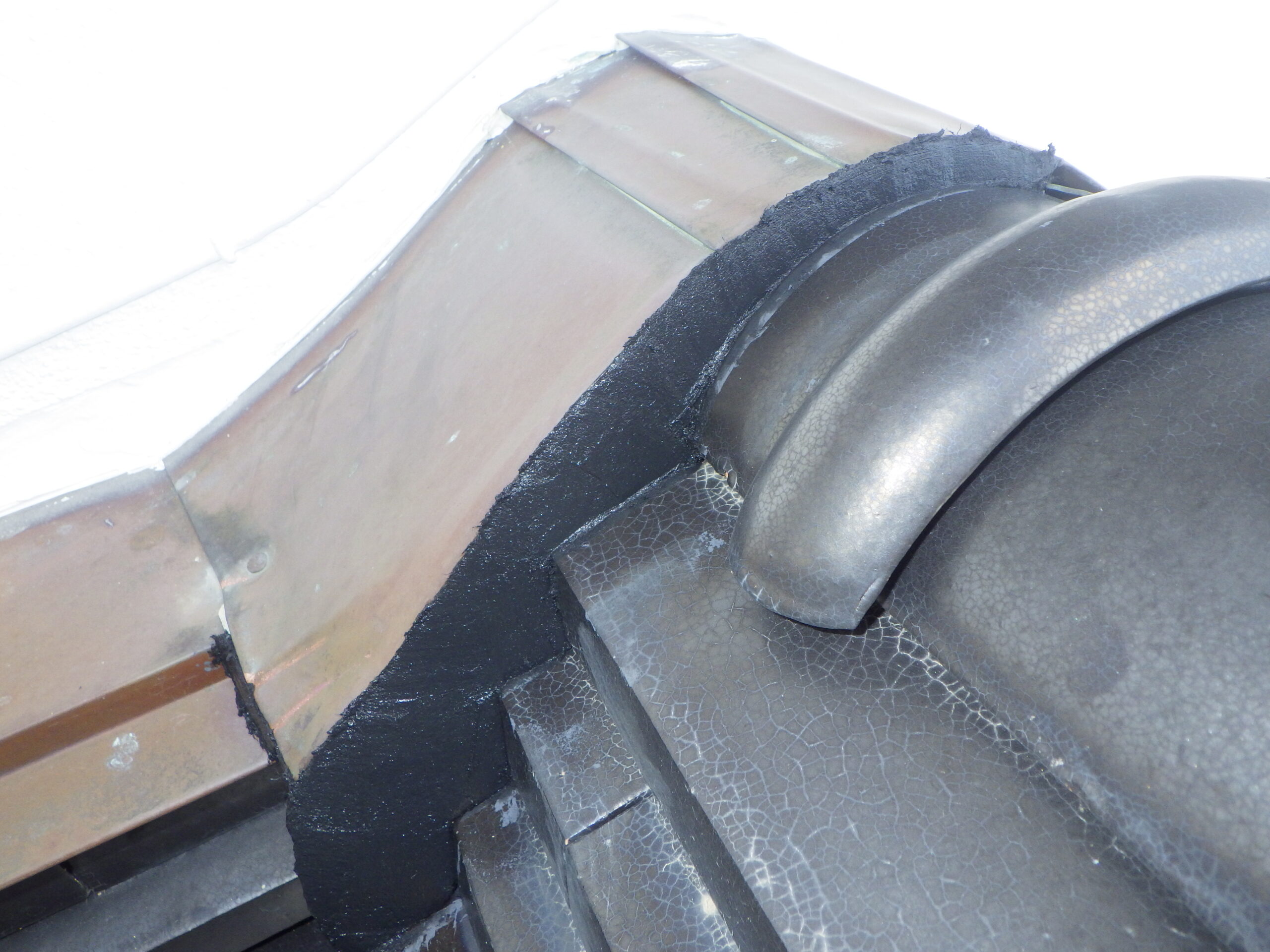 施工後見違えるほどきれいに封鎖された隙間