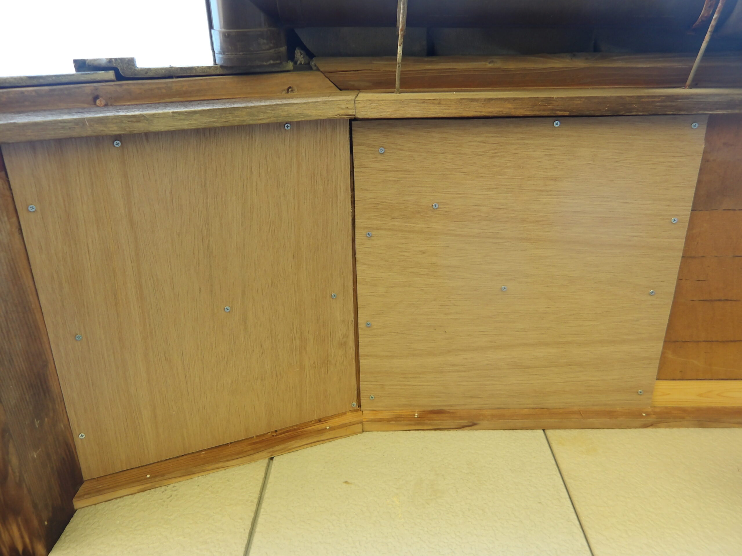 施工後見違えるほどきれいに復旧された屋根板